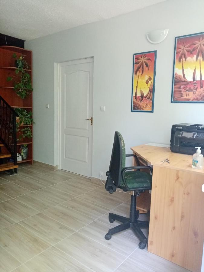Tölgyfa Panzió Hotel Balatonszepezd Exterior foto