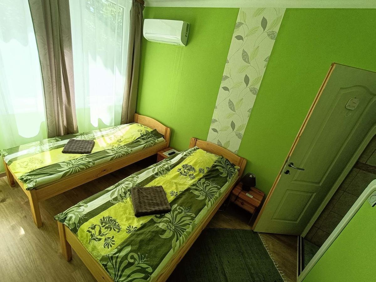 Tölgyfa Panzió Hotel Balatonszepezd Exterior foto