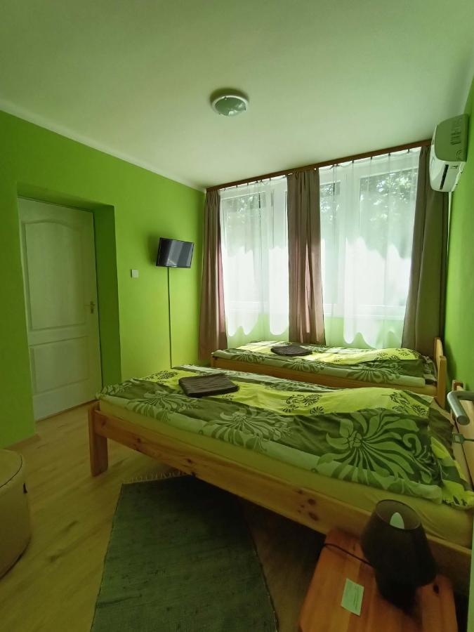 Tölgyfa Panzió Hotel Balatonszepezd Exterior foto